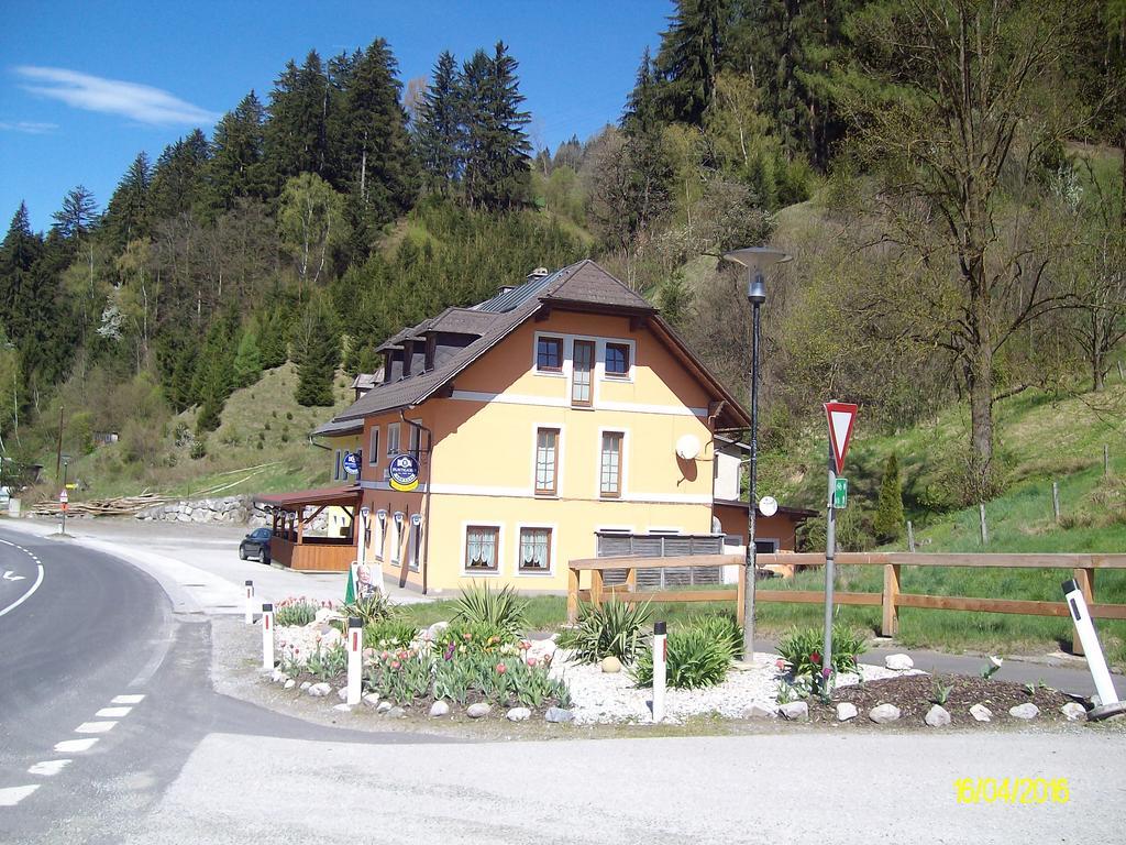 Gasthaus Zur Melzen Hotel Versbichl Exterior foto